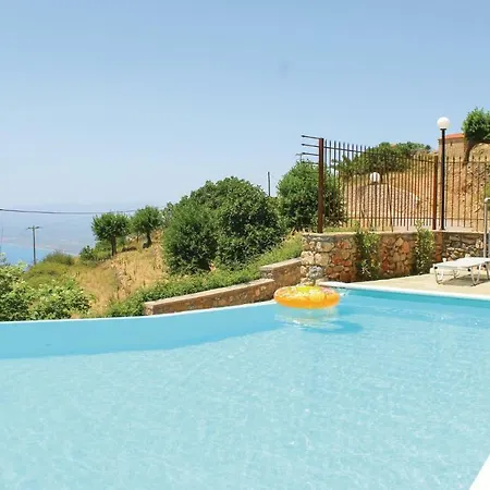 Semesterbostad Gorgeous In With Wifi Kalamata